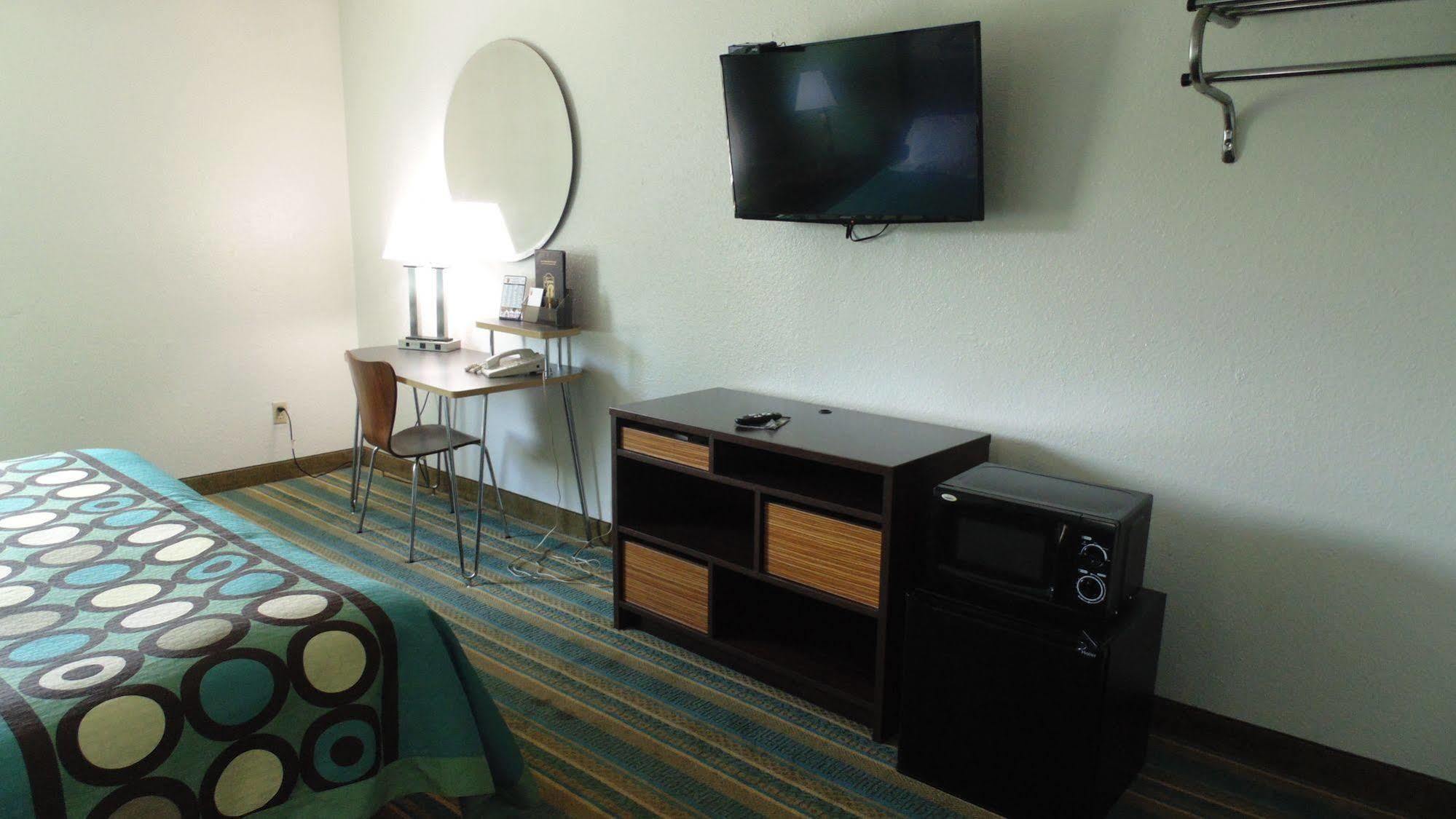 Super 8 By Wyndham Sapulpa/tulsa Area Motel 2*